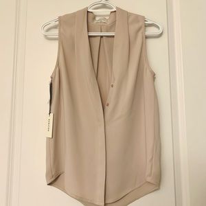NWT Aritzia Babaton Sleeveless Blouse